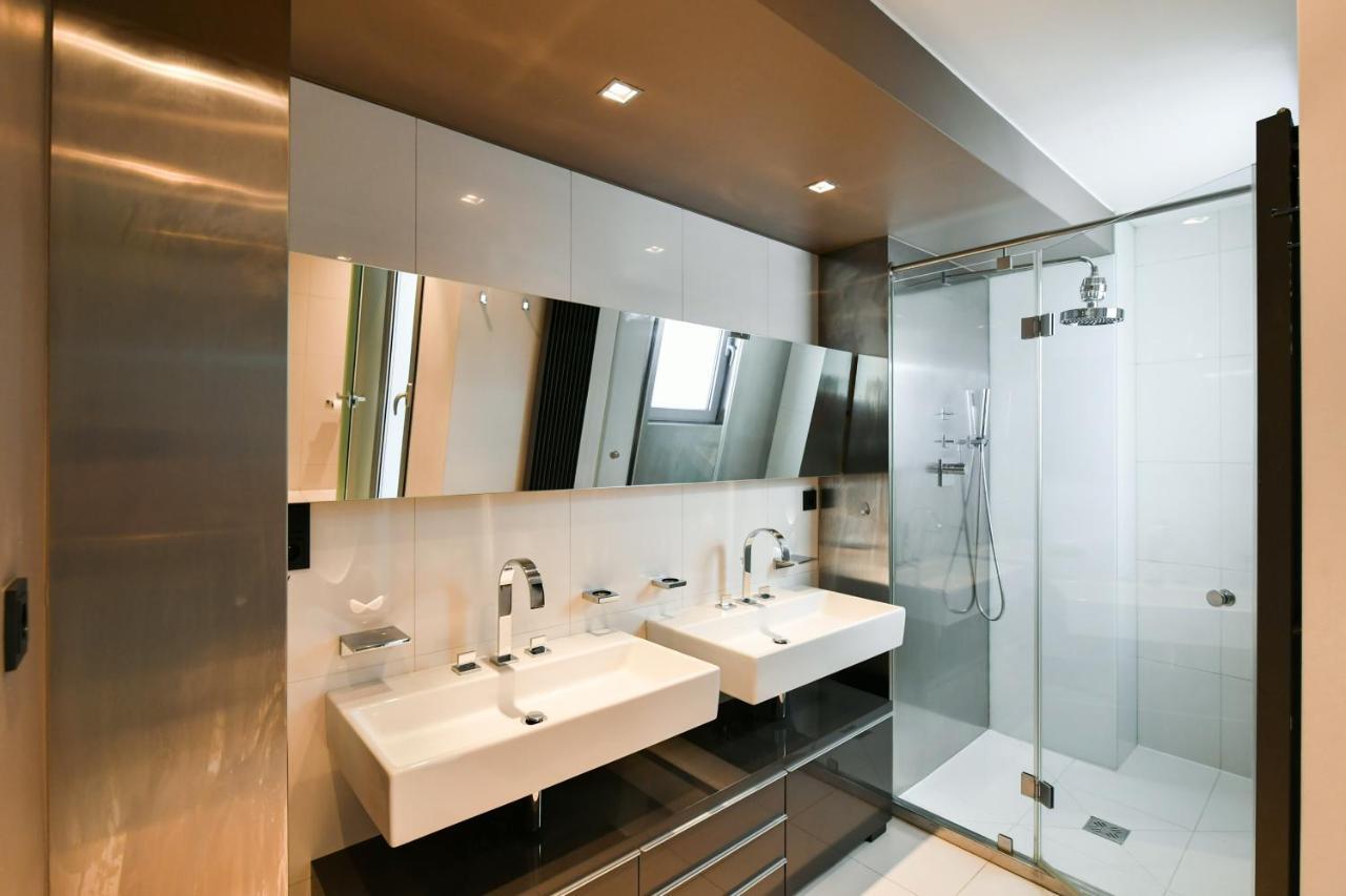 Luxury Central Penthouse With Sauna, Terrace, 250M2, 5Bdrm, 3Bthrm Praga Exterior foto