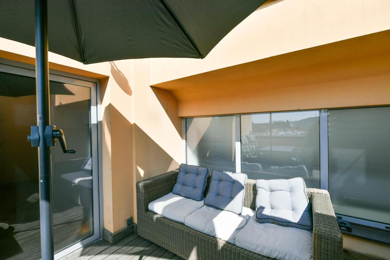 Luxury Central Penthouse With Sauna, Terrace, 250M2, 5Bdrm, 3Bthrm Praga Exterior foto